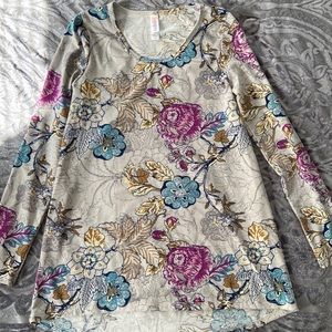 Lularoe long sleeved floral top size XS